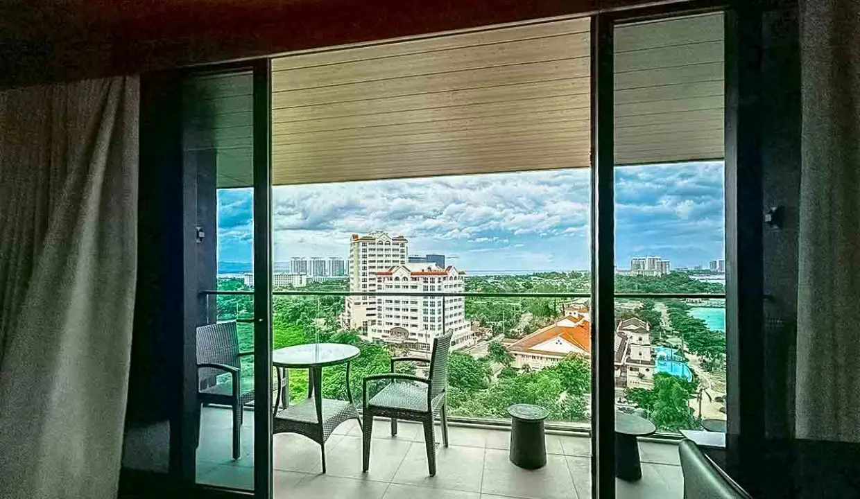 RCTRF3 Luxurious Studio with Panoramic Ocean Views in The Reef Island Resort - Cebu Grand Realty (9)