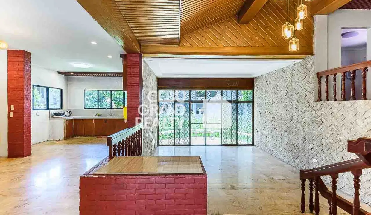 RHALP1 Sleek Residential Home with Secure Spacious Driveway Parking in Lahug - Cebu Grand Realty (1)