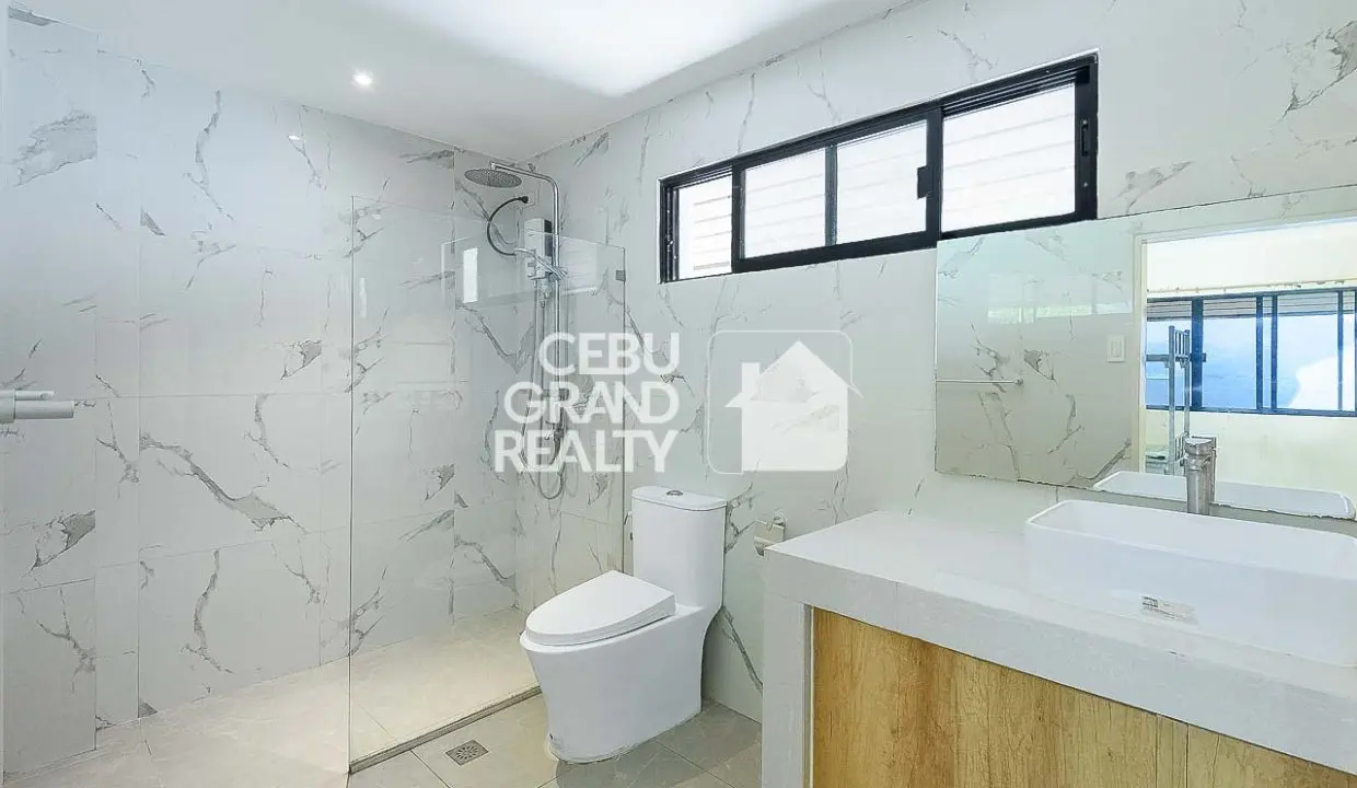 RHALP1 Sleek Residential Home with Secure Spacious Driveway Parking in Lahug - Cebu Grand Realty (17)