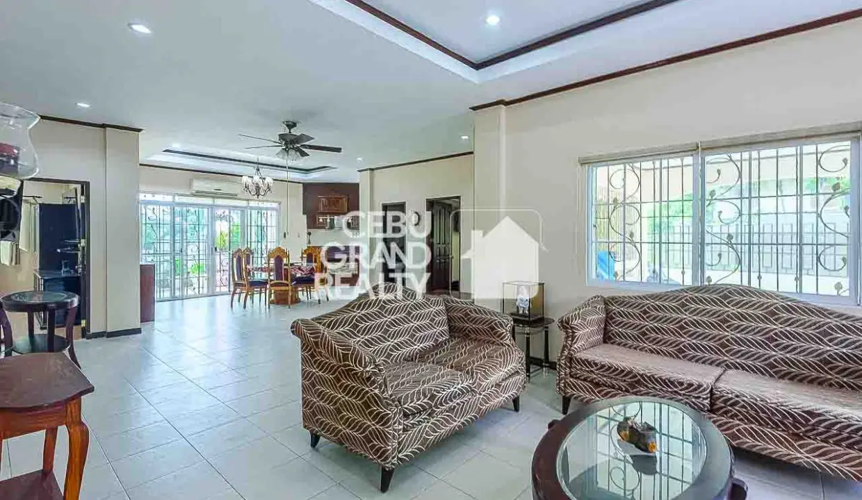 RHSUH6 Elegant Family Home with Ample Outdoor Space in Talamban - Cebu Grand Realty (1)