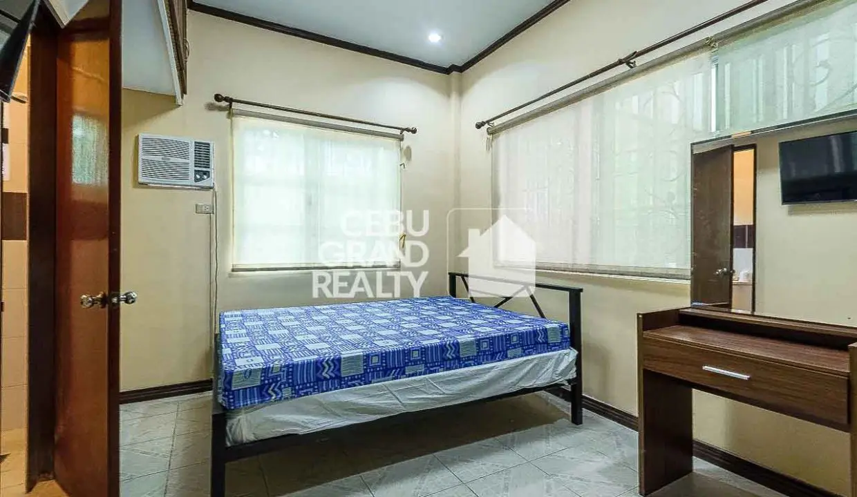 RHSUH6 Elegant Family Home with Ample Outdoor Space in Talamban - Cebu Grand Realty (12)