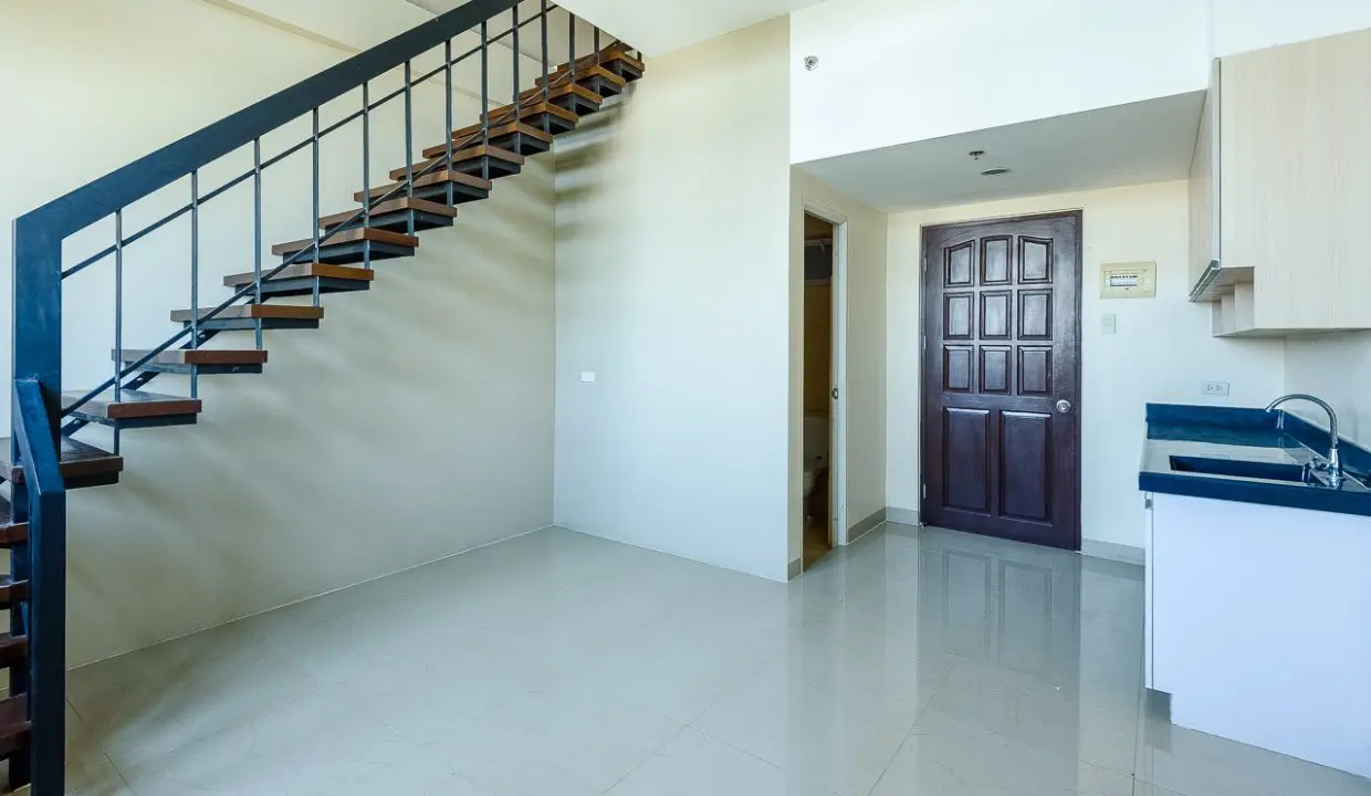 SRBEN3 Spacious Loft Condo with Stunning City Views in Mandaue - Cebu Grand Realty (5)