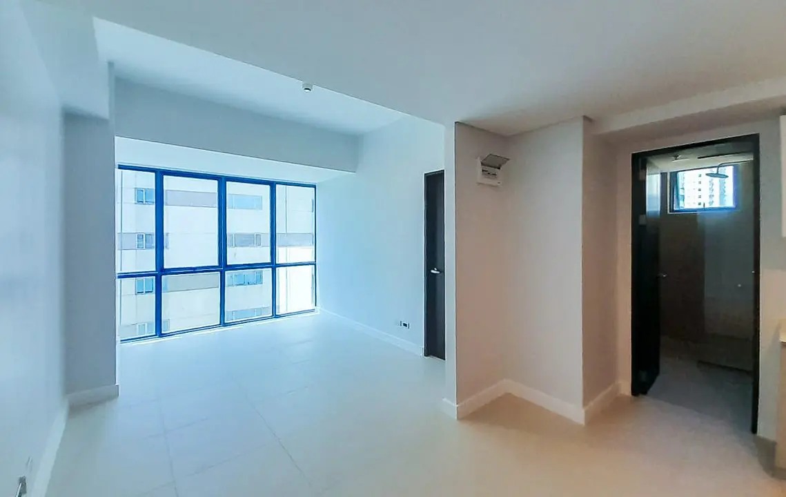 SRBTEP6 Contemporary Condo with Spacious Layout Views in 38 Park Avenue - Cebu Grand Realty (2)