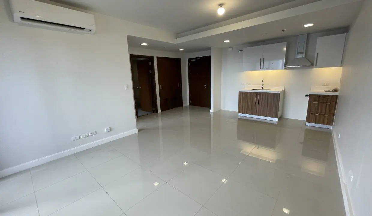 SRDALC1 Luxurious Condo with Panoramic City Views in The Alcoves - Cebu Grand Realty (.09)