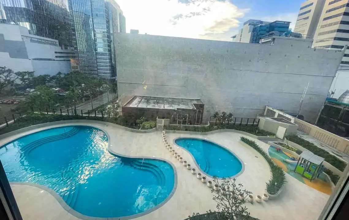 SRDALC2 Sophisticated Condo with Expansive Views in The Alcoves - Cebu Grand Realty (10)