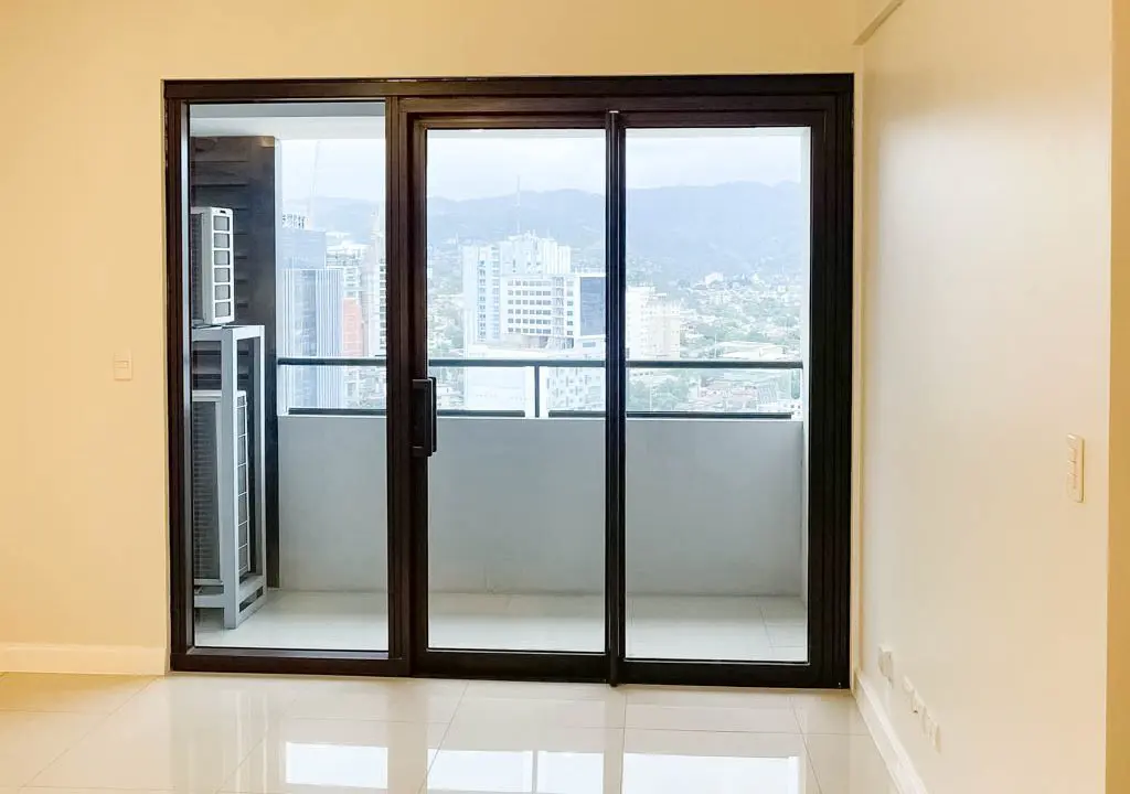 SRDALC3 Elegant High-Rise Condo with Open-Plan Living in Cebu - Cebu Grand Realty (4)