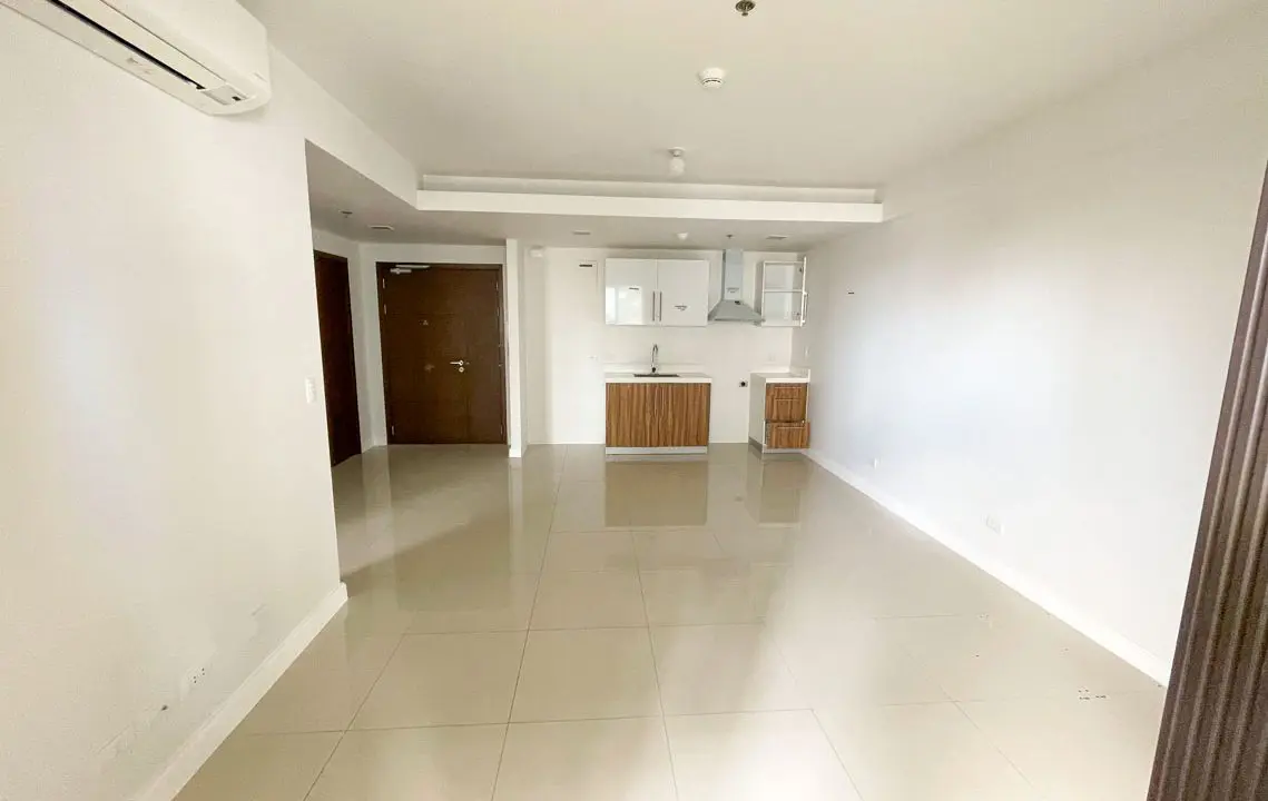 SRDALC4 Stunning 1 Bedroom Condo with Premium Amenities in the Alcoves - Cebu Grand Realty (2)