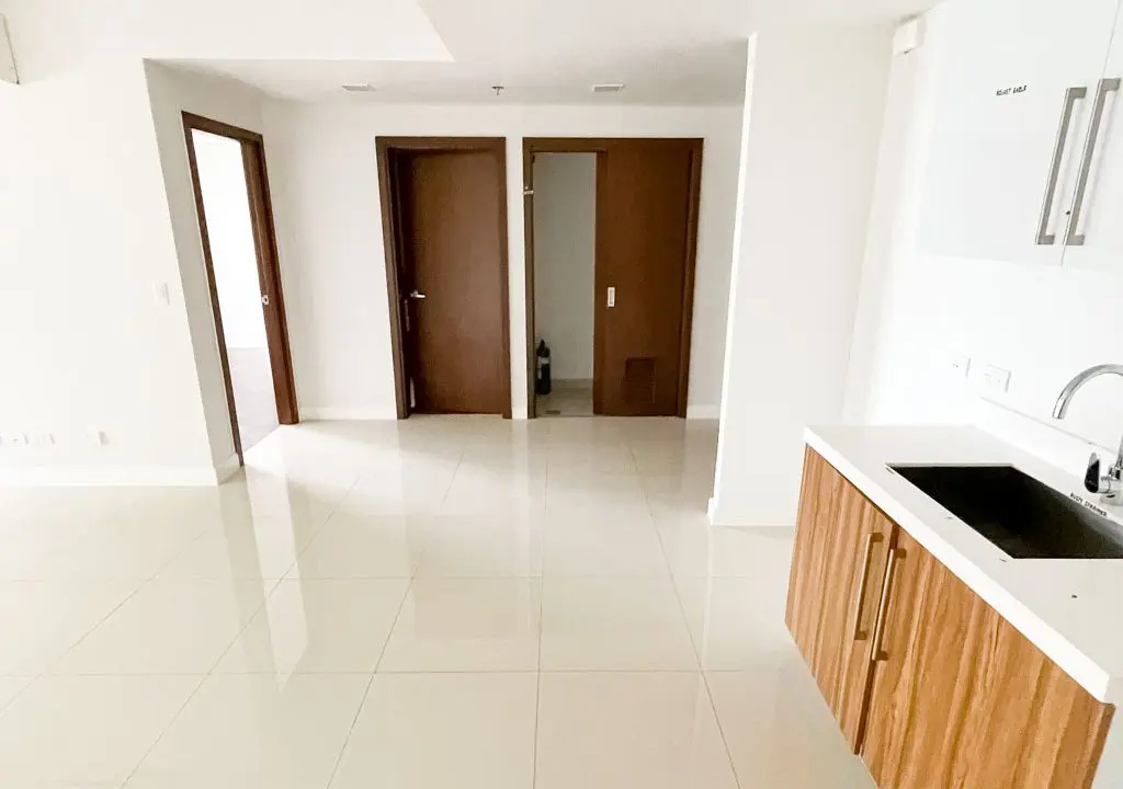 SRDALC4 Stunning 1 Bedroom Condo with Premium Amenities in the Alcoves - Cebu Grand Realty (3)