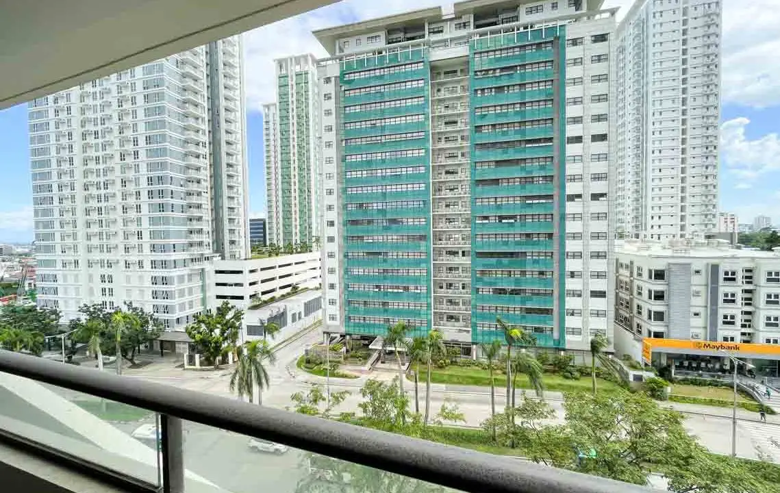 SRDALC4 Stunning 1 Bedroom Condo with Premium Amenities in the Alcoves - Cebu Grand Realty (7)