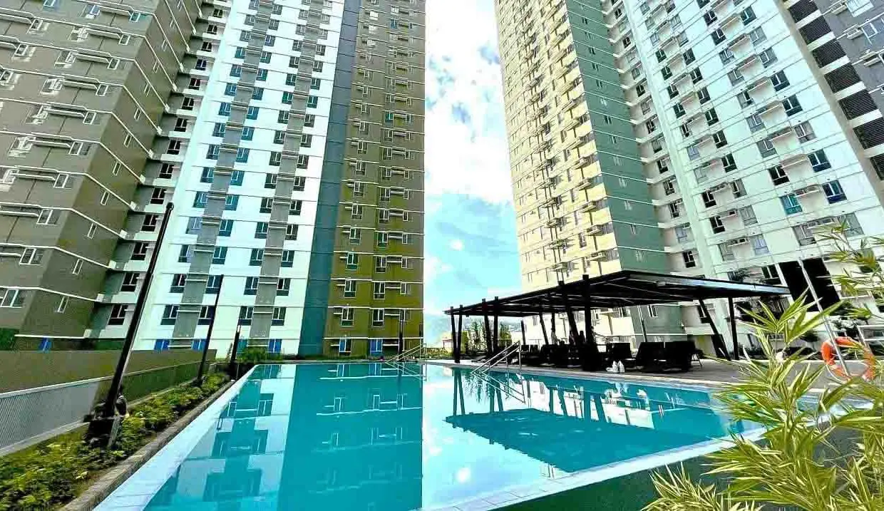 SRDAR Luxurious Studio with Unmatched Urban Convenience in Avida Towers Riala - Cebu Grand Realty (3)