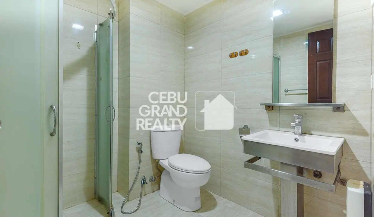 RCAV36 Cozy Condo with Open-Plan Living and Dining in Avalon Condominium - Cebu Grand Realty (12)