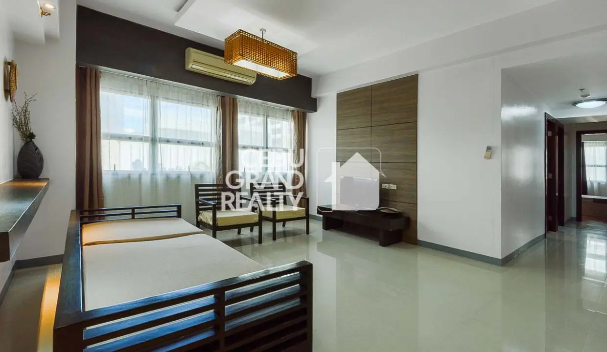 RCAV36 Cozy Condo with Open-Plan Living and Dining in Avalon Condominium - Cebu Grand Realty (5)