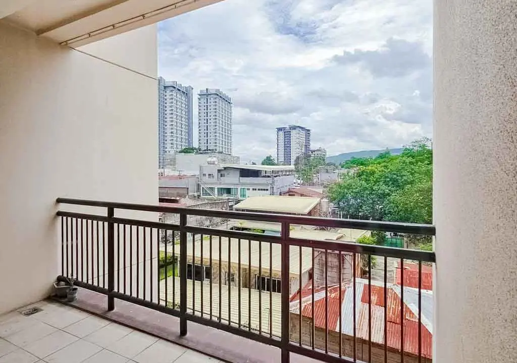 RCBC2 Modern Open-Plan Condo with Green Views in Guadalupe - Cebu Grand Realty (18)