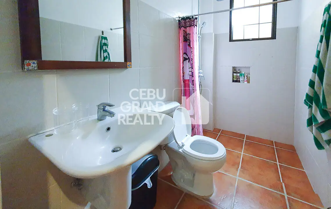 RHML77 Overlooking 4 Bedroom House with Swimming Pool for Rent in Maria Luisa Park- Cebu Grand Realty (22)