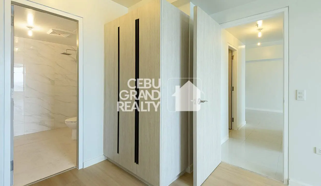 SRBMB4 Modern High-Rise Condo with En-Suite Bathrooms In Mandani Bay- Cebu Grand Realty (14)