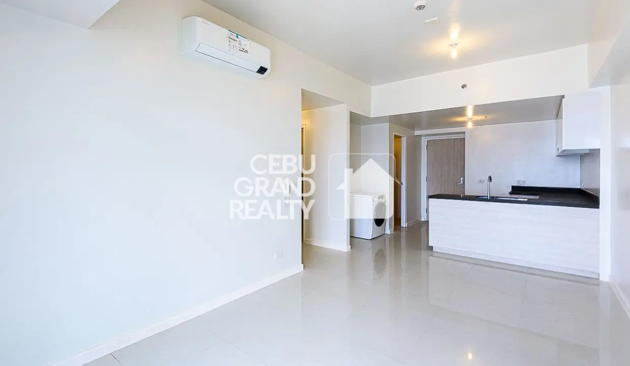 SRBMB4 Modern High-Rise Condo with En-Suite Bathrooms In Mandani Bay- Cebu Grand Realty (5)