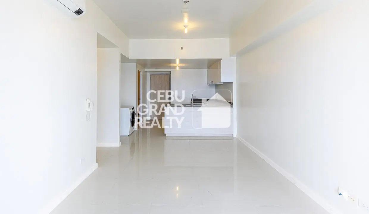 SRBMB4 Modern High-Rise Condo with En-Suite Bathrooms In Mandani Bay- Cebu Grand Realty (7)