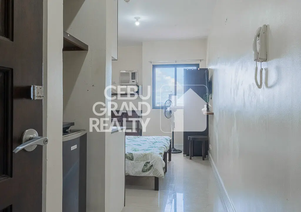 RCGR3 Affordable Studio for Rent in Grand Residences - Cebu Grand Realty 2