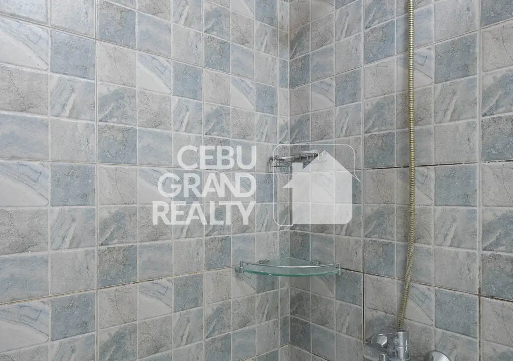 RCGR4 Furnished Studio with Balcony and City View in Grand Residences - Cebu Grand Realty 10