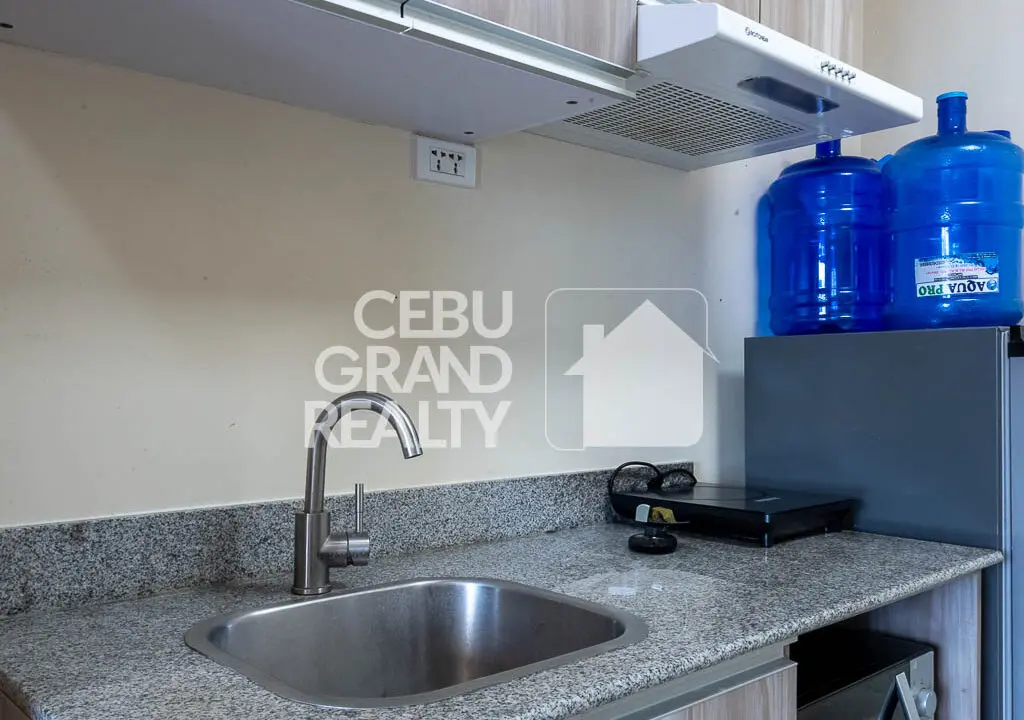 RCGR4 Furnished Studio with Balcony and City View in Grand Residences - Cebu Grand Realty 3