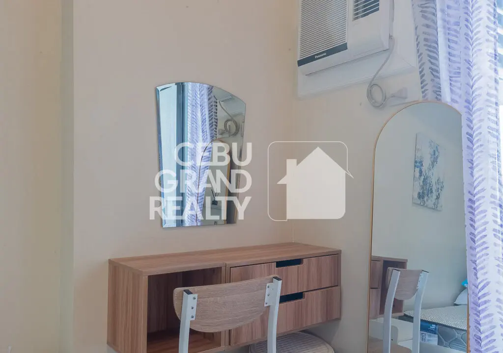 RCGR4 Furnished Studio with Balcony and City View in Grand Residences - Cebu Grand Realty 5