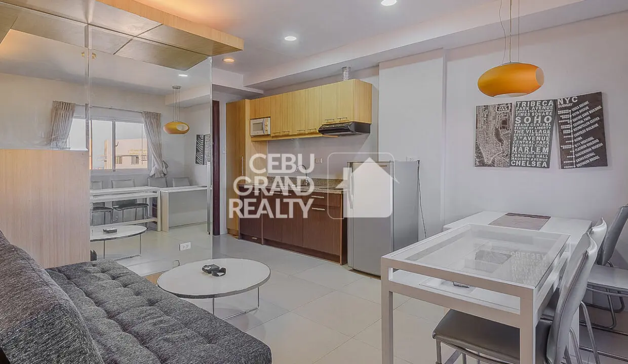 RCMRB3 Prime Location 1 Bedroom Condo at Midori Residences - Cebu Grand Realty 3