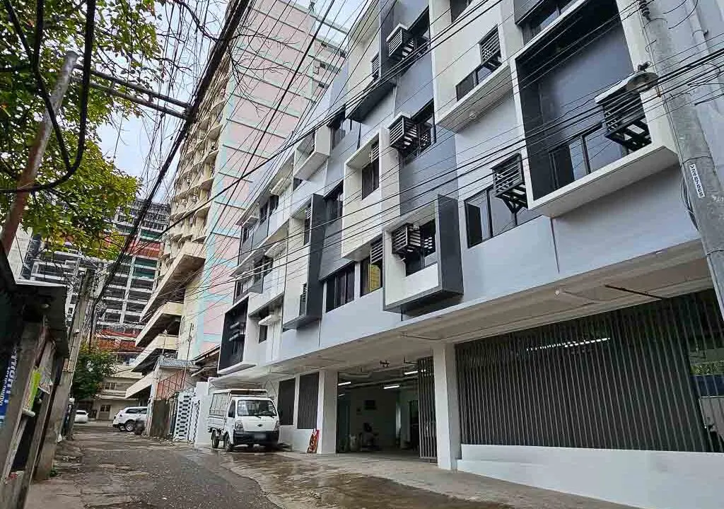 RCPEB1 Newly Built 4-Storey Building with Rooftop Deck in Cebu City - Cebu Grand Realty 2