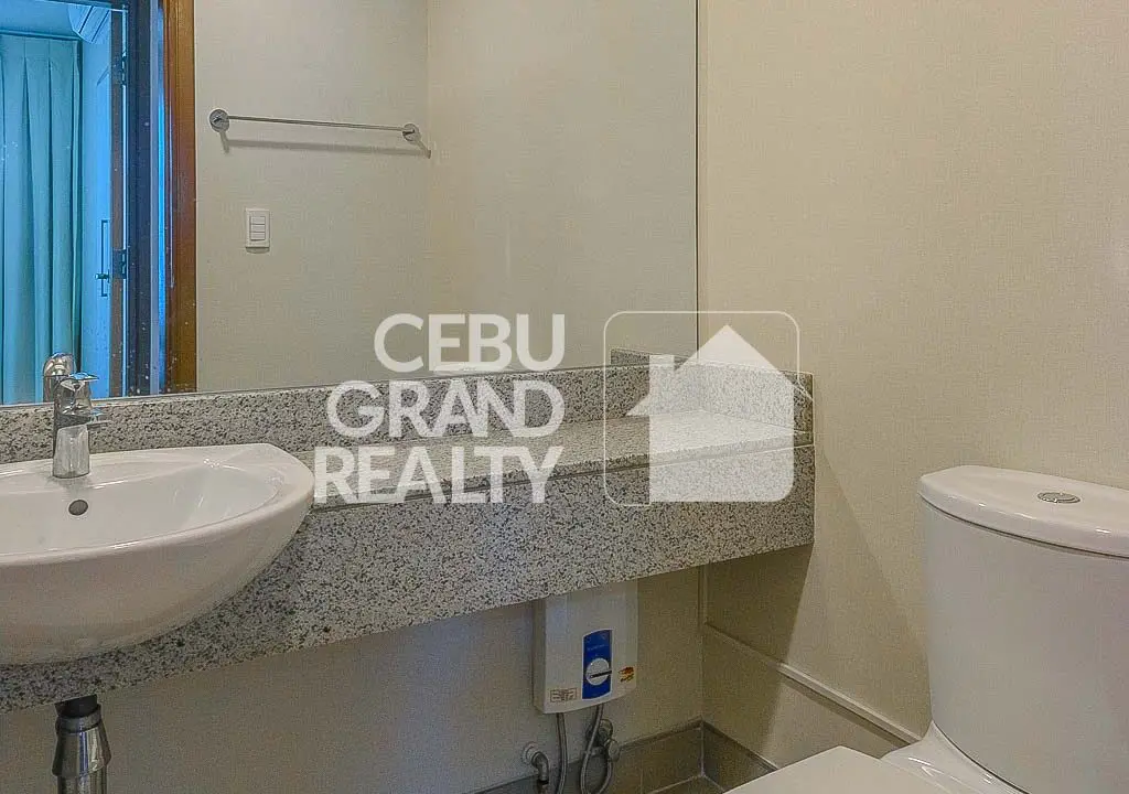 RCTS23 2 Bedroom Luxury Condo in 1016 Residences - Cebu Grand Realty 10