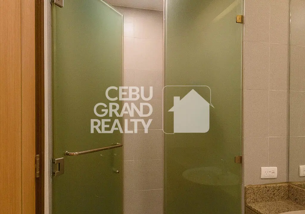 RCTS23 2 Bedroom Luxury Condo in 1016 Residences - Cebu Grand Realty 11