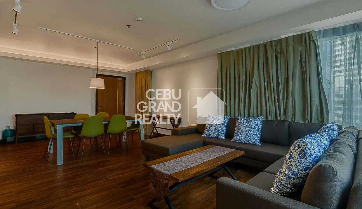 RCTS23 2 Bedroom Luxury Condo in 1016 Residences - Cebu Grand Realty 2