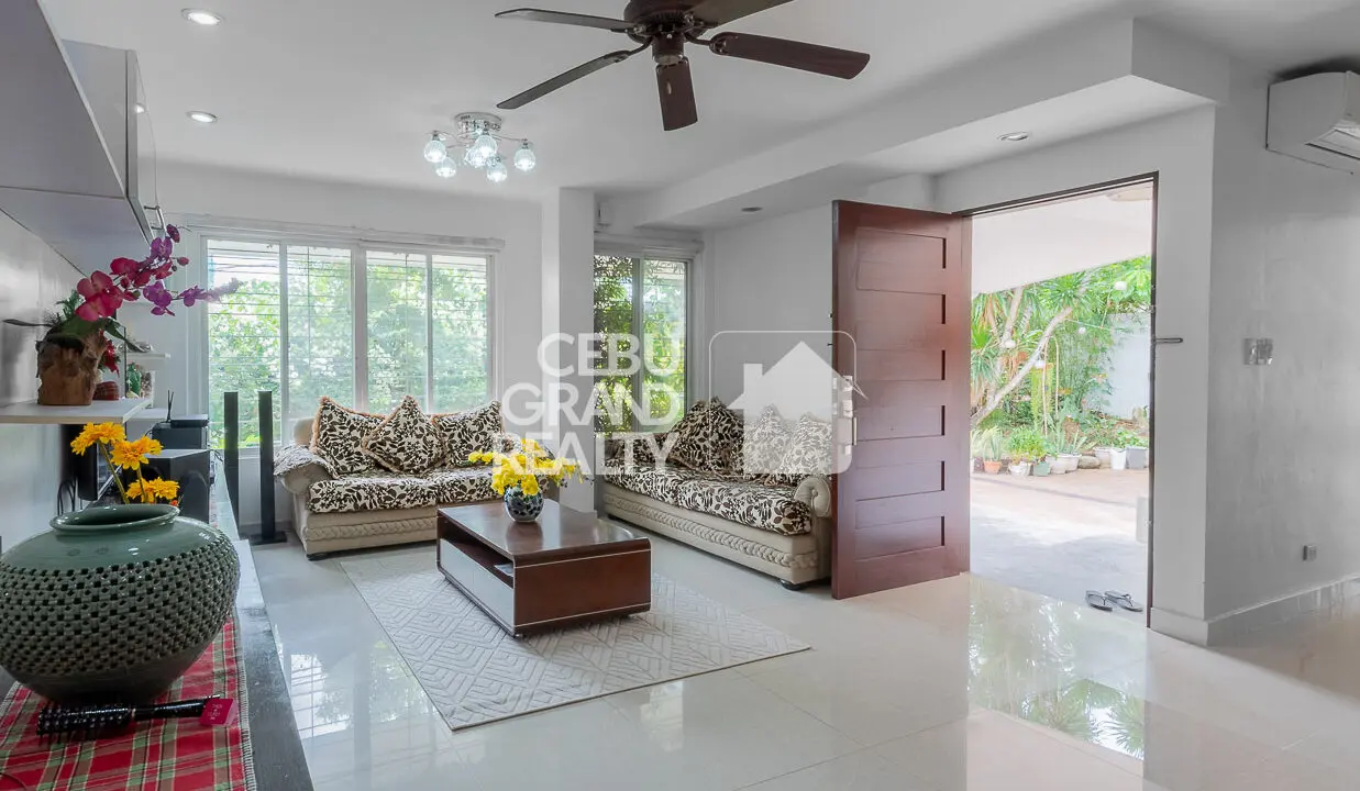 RHNH1 Tranquil House for Rent with Balcony and Pool in Lahug - Cebu Grand Realty 2