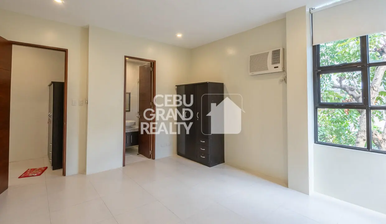 RHSF3 Bright and Stylish Townhouse for Rent in Banilad - Cebu Grand Realty 18