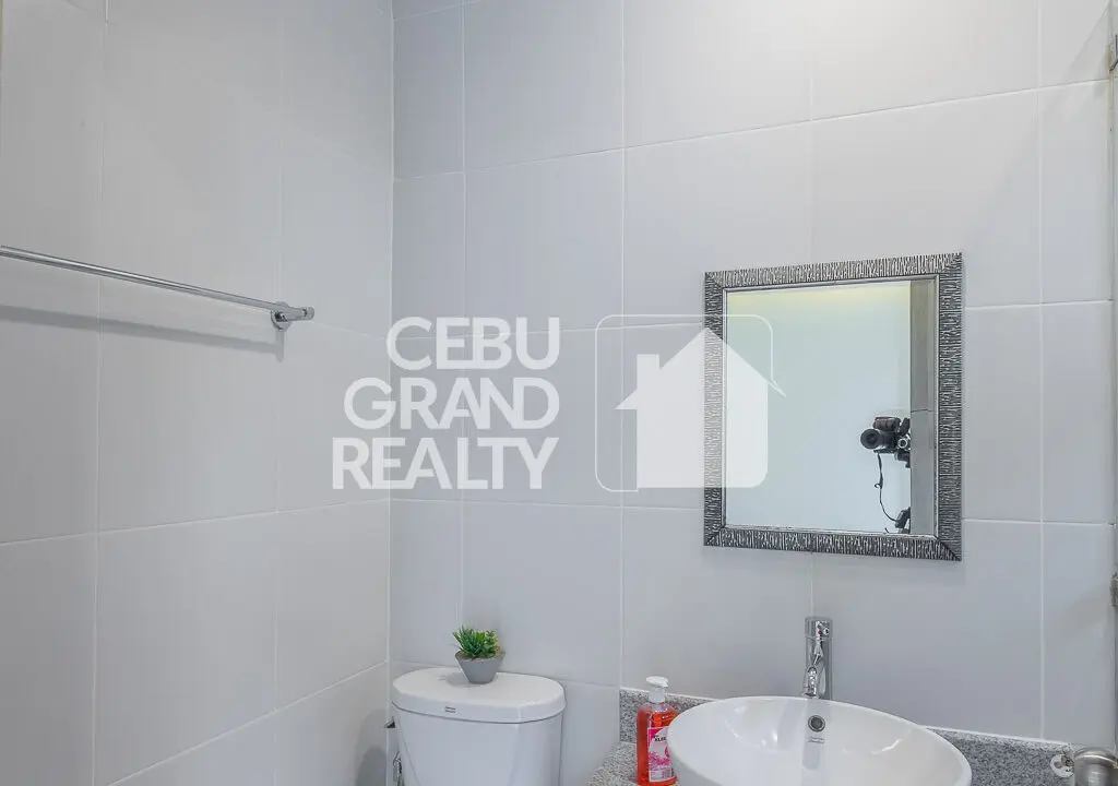 RHSF3 Bright and Stylish Townhouse for Rent in Banilad - Cebu Grand Realty 19