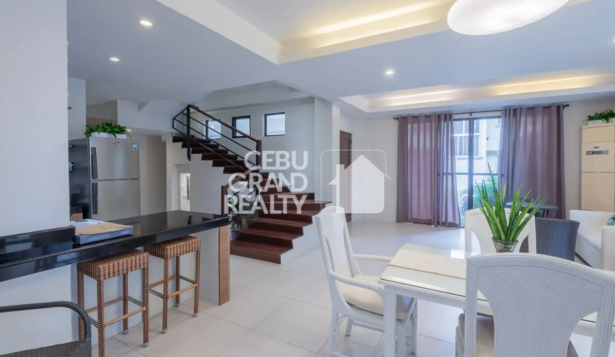 RHSF3 Bright and Stylish Townhouse for Rent in Banilad - Cebu Grand Realty 2