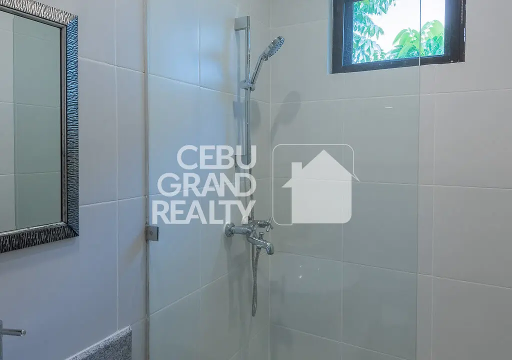 RHSF3 Bright and Stylish Townhouse for Rent in Banilad - Cebu Grand Realty 20