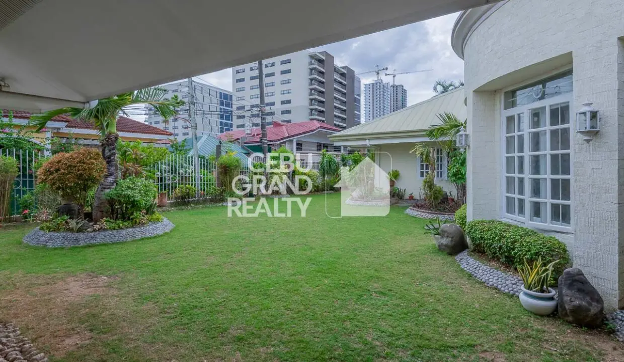 RHSN19 Peaceful and Convenient Family Home in Banilad - Cebu Grand Realty 1