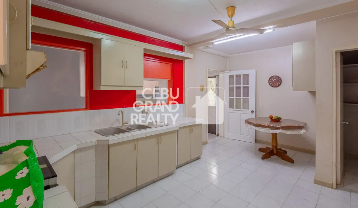 RHSN19 Peaceful and Convenient Family Home in Banilad - Cebu Grand Realty 11