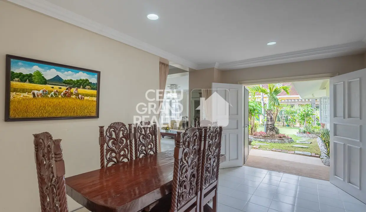 RHSN19 Peaceful and Convenient Family Home in Banilad - Cebu Grand Realty 9