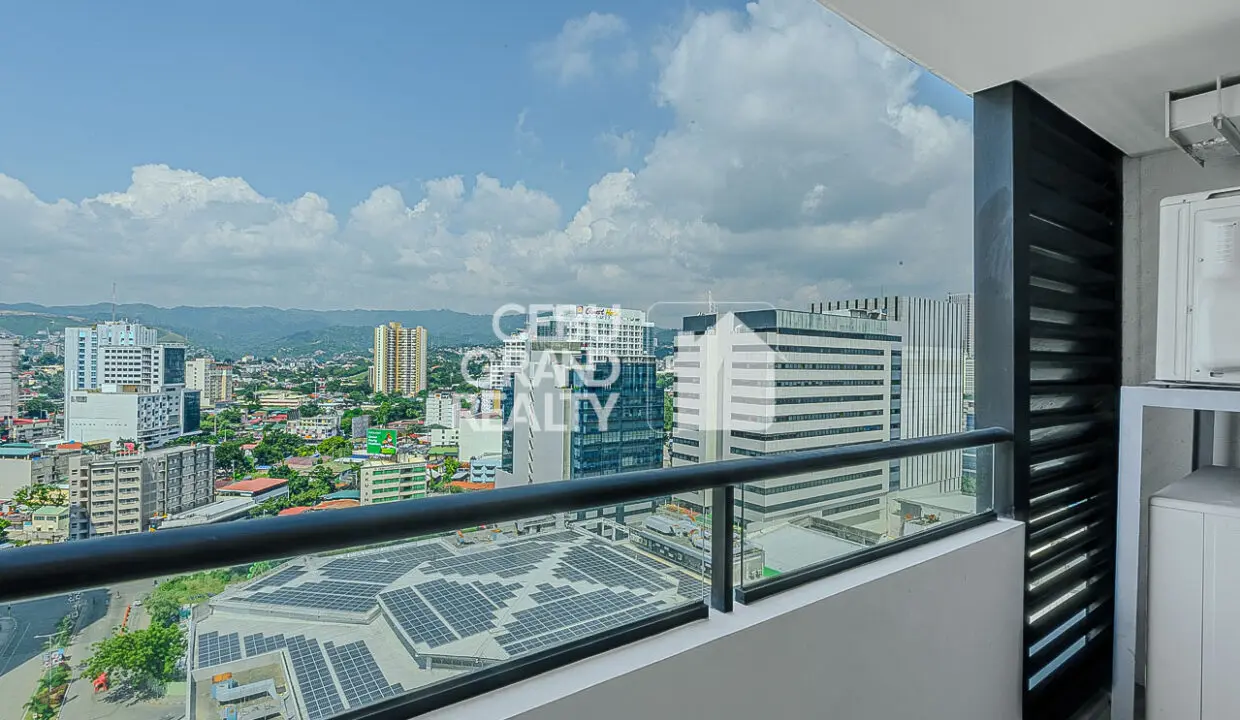 SRBAL21 Premium Condo in The Alcoves with Balcony Views - Cebu Grand Realty 10