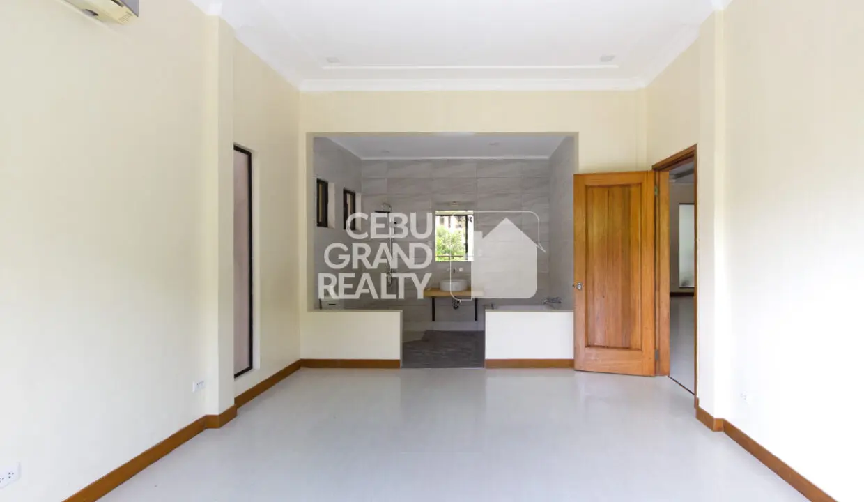 SRBML73 Renovated 3 Bedroom House for Sale in Maria Luisa Park - Cebu Grand Realty-4