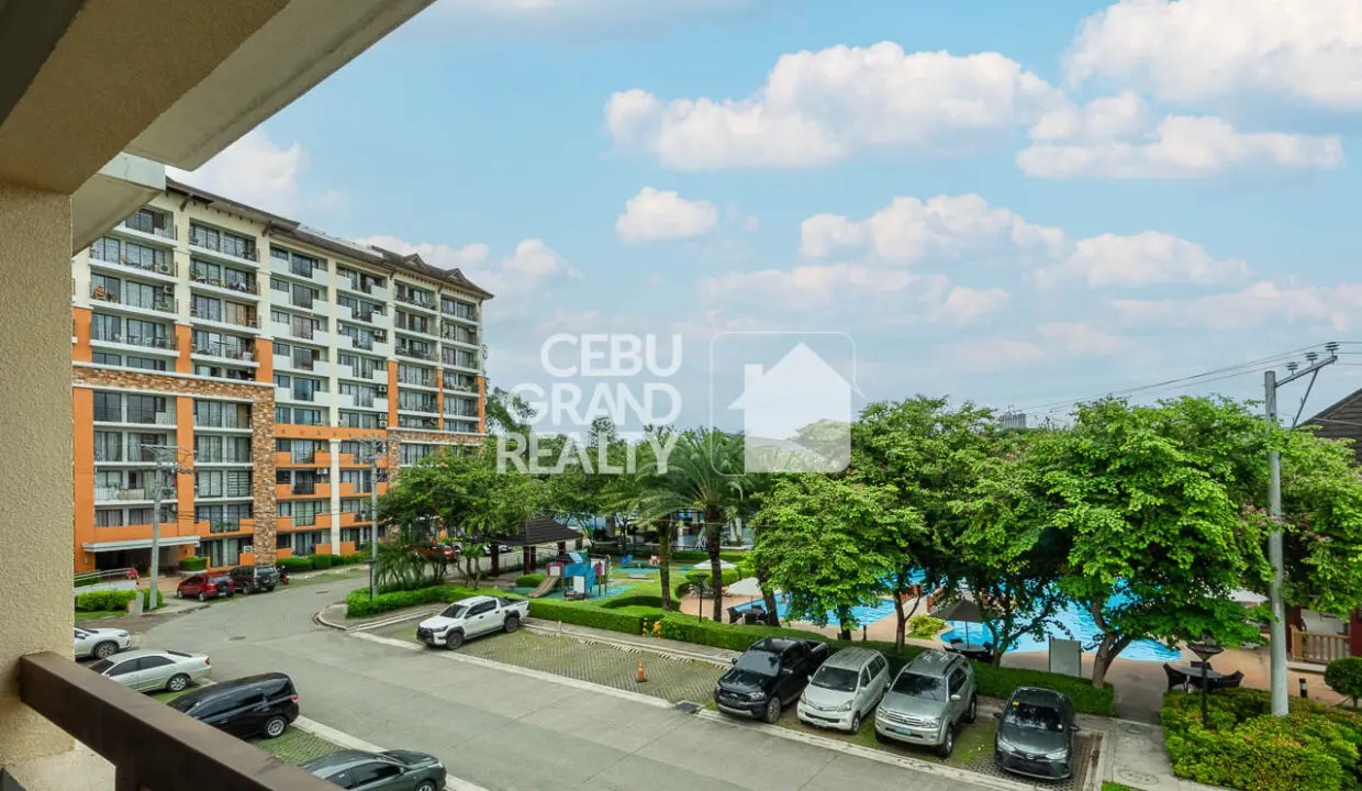 SRBOO3 Charming Studio Unit with Balcony in One Oasis - Cebu Grand Realty 9