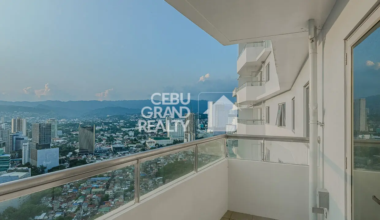 SRBTEG Premium 2 Bedroom Condo with Balcony in Taft East Gate - Cebu Grand Realty 10