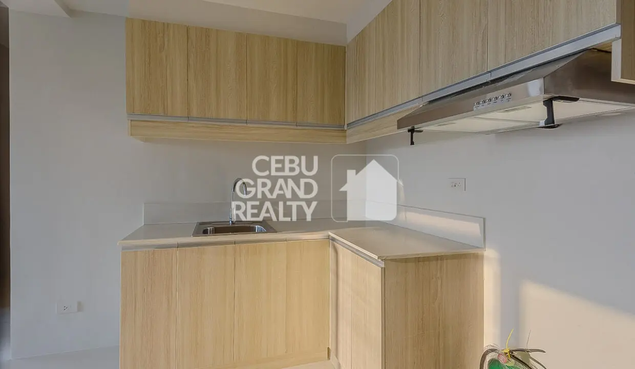 SRBTEG Premium 2 Bedroom Condo with Balcony in Taft East Gate - Cebu Grand Realty 4