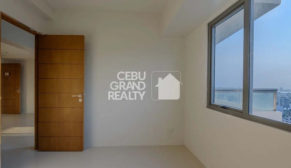 SRBTEG Premium 2 Bedroom Condo with Balcony in Taft East Gate - Cebu Grand Realty 6