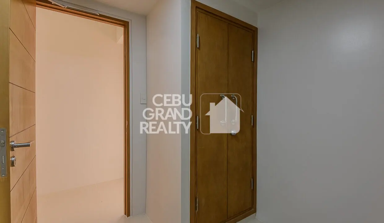 SRBTEG Premium 2 Bedroom Condo with Balcony in Taft East Gate - Cebu Grand Realty 7