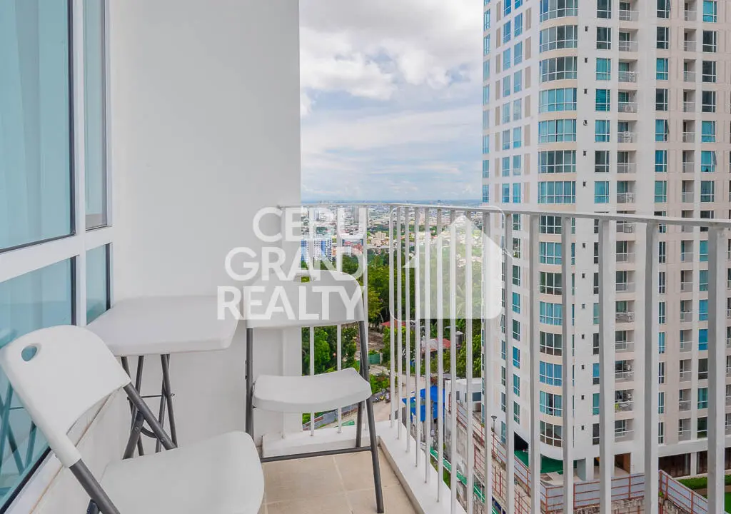 RCMP22 Fully Furnished Condo with Marble-Top Interiors in Marco Polo Residences - Cebu Grand Realty 15