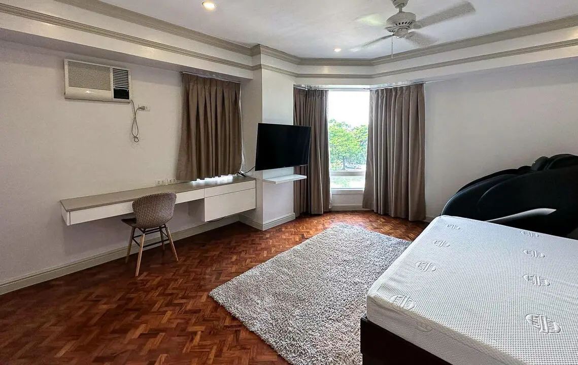 RCPT6 Move-In Ready Spacious Condo in Cebu Business Park - Cebu Grand Realty 6