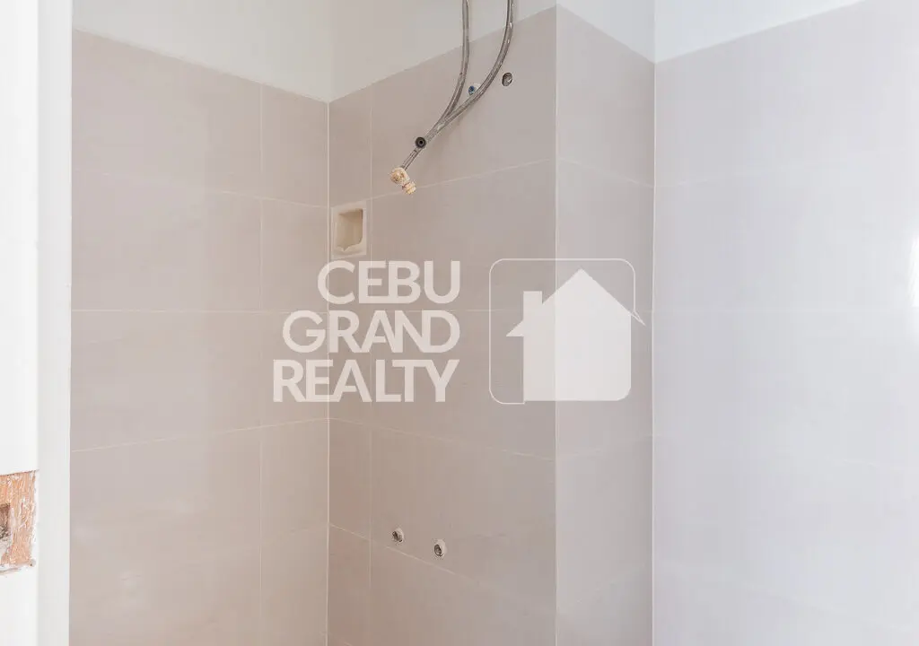 SRBEAT7 Spacious Condo with Private Terrace for Sale in Mabolo - Cebu Grand Realty 8