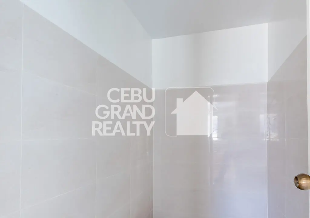 SRBEAT7 Spacious Condo with Private Terrace for Sale in Mabolo - Cebu Grand Realty 9