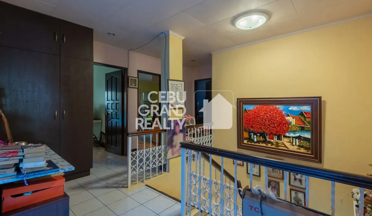 SRBML102 - Elegant Home with Entertainment Room in Maria Luisa Estate Park - Cebu Grand Realty (13)